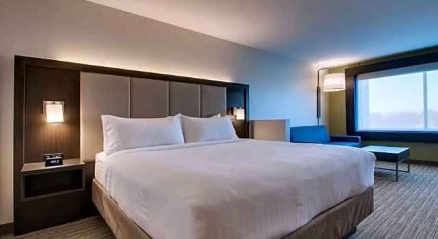 Двухместный люкс c 1 комнатой Holiday Inn Express & Suites - Mount Vernon by IHG
