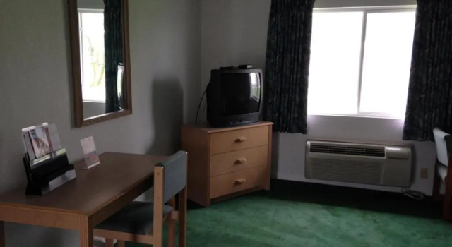 Номер Standard Economy Inn - Lafayette