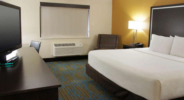 Двухместный номер Standard La Quinta by Wyndham Emporia