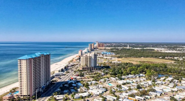 8th Floor Gulf View Beachfront Condominium