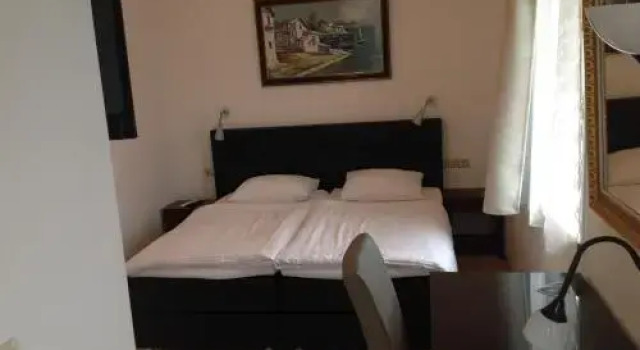 B&B Het Witte Huis, Забронировать Отель «постель и завтрак» Отели Норда 3 звезды, 3*