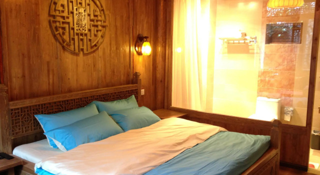 Lijiang Hejiayi Inn, Забронировать Отель Лицзян Юньнань, рядом с Улица Сквер-стрит Древнего города Даянь