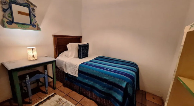 Номер Standard Yellow House Hostel B&B