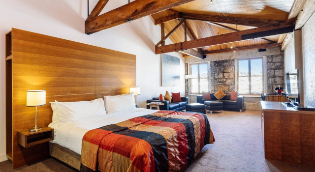 Номер Deluxe с видом на гавань The Henry Jones Art Hotel