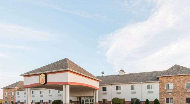 Super 8 by Wyndham Salina