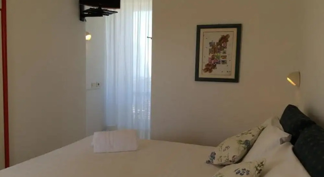 Трёхместный номер Standard с балконом Hotel Pinocchio