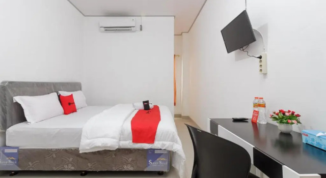 Двухместный номер Standard RedDoorz near RSU Suaka Insan