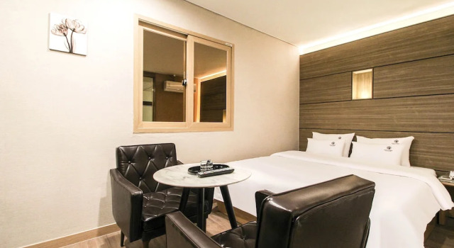 Standard Doppel Zimmer 2Night Hotel