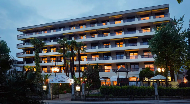 Hotel Arcadia Locarno, a Trademark Collection by Wyndham, Забронировать Отель Бизнес-отели Локарно, рядом с Funivia Orselina - Cardada, 4* 5*
