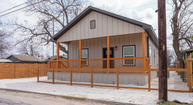 Perfect 2BR 2BA Base Clean Modern Near Downtown, Забронировать Апартаменты/квартира Сан-Антонио Bexar County, рядом с Pershing Park