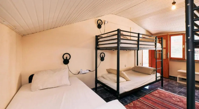 Кровать в общем номере hostel vague