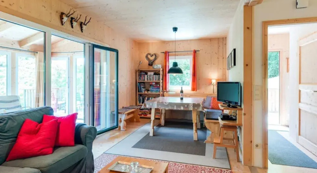 Cosy Chalet in Stadl An Der Mur with Conservatory, Prenota Chalet Hotel a Stiria con parcheggio, Parcheggio