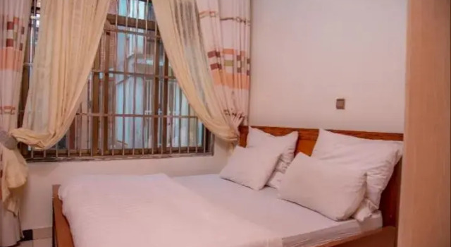 Gloria's boutique Inn double room, Đặt Khách sạn boutique Khách sạn boutique ở Nyarugenge, Khách sạn boutique
