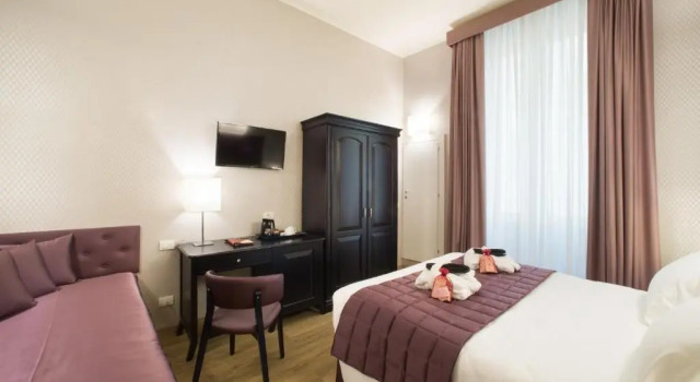 Полулюкс Deluxe Hotel Montreal