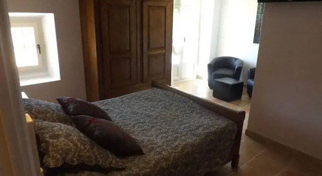 Mas Dansavan Chambres d'hôtes, จอง โรงแรม Oppede Luberon