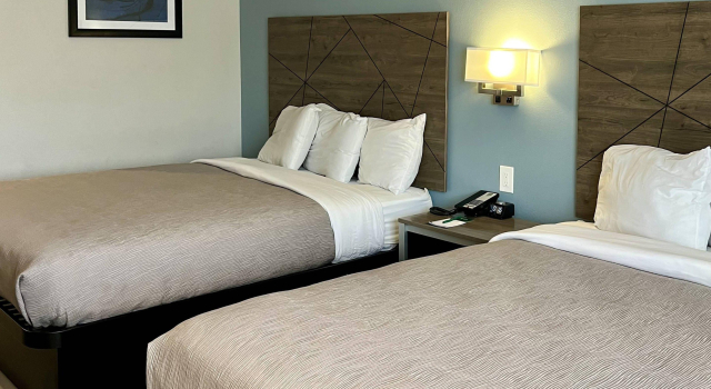 Четырёхместный номер Standard Quality Inn Tracy I-205