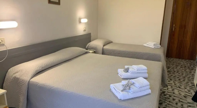 Трёхместный номер Standard с балконом Hotel Levante Convenzionato con Oltremare