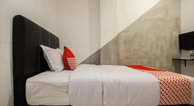 Hotel O Mono Guest House, Rezerwuj Pensjonat Medan Sumatra