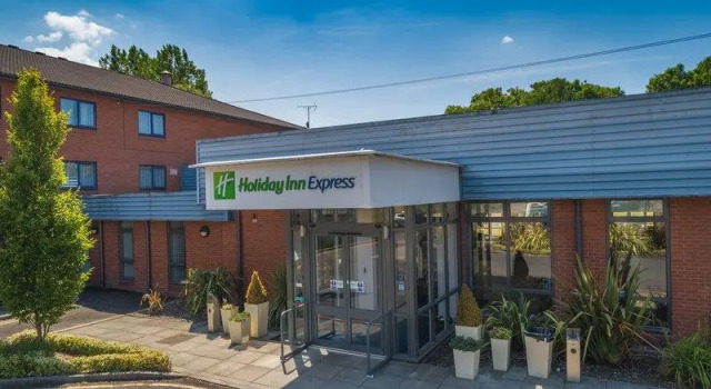 Кровать в общем номере Holiday Inn Express Preston South by IHG