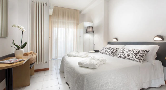 Двухместный номер Standard с балконом Hotel Tiffany & Resort