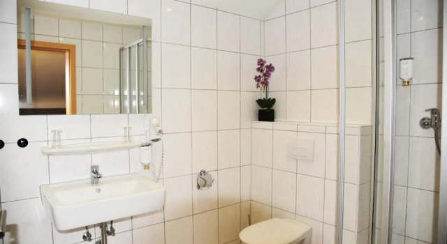 Полулюкс Garni-Hotel zur Krone
