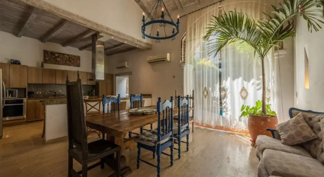 w Magnificent 6BR House w AC in Cartagena, Забронировать Отель Картахена Боливар, рядом с San Pedro Claver's Church
