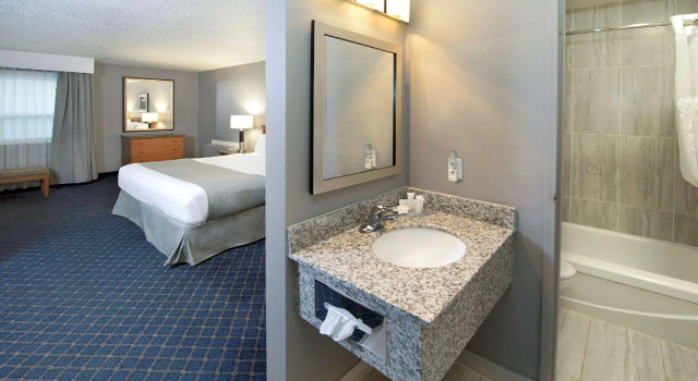 Двухместный номер Standard Clarion Pointe Medicine Hat Saamis Tepee