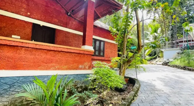 Treetop Resort, Buchen Sie Resort Mannarkkad Indien