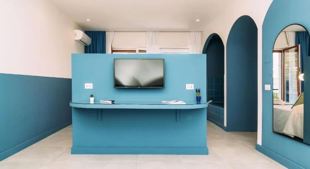 Люкс Deluxe Sorrento Colors&Suites