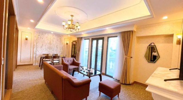 Suite Phoenix Hotel