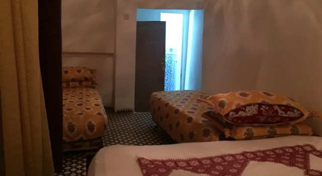 Family Room for 6 Peoples Sunny Riad Inside Medina Fes El Bali, Book Feriehus Sommerhuse i Fes-Meknes, Hytte