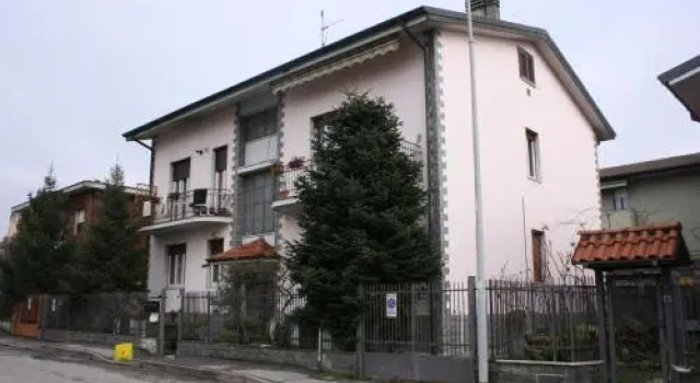 Villa Fiore, Book Villa Villaer i Muggio, Villa