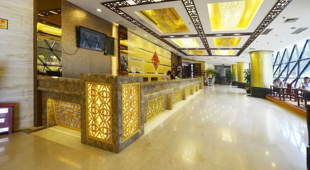 Golden Holiday International Hotel, Rezerwuj Hotel Hotele w Nanning z parkingiem, Parking