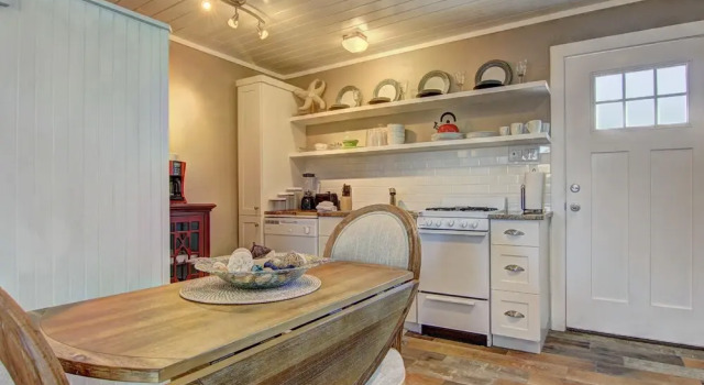 Spring Showers Ss523g 1 Bedroom 1 Bathroom Cottage