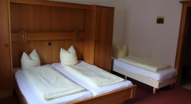 Трёхместный номер Standard с балконом Alpenchalet Almrose