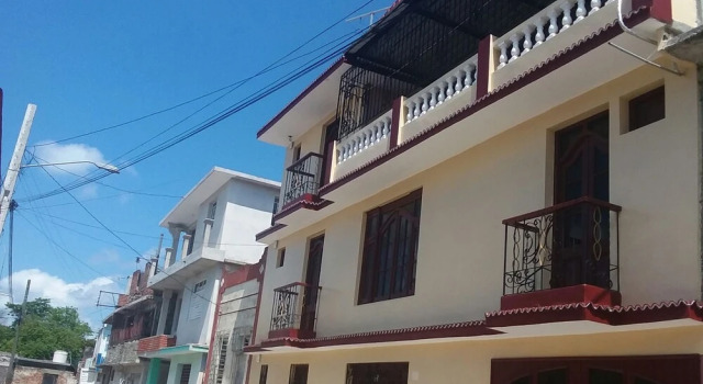 Hostal En Casa, Rezervovat Hotel Hotely v Bayamo s parkováním, Parkování