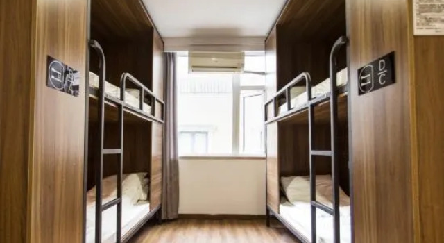 Кровать в общем номере (мужской номер) Dengba Hotel Shanghai Changshou Road Branch