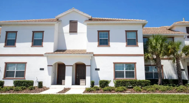 Ravishing Four Bd w Pool Close to Disney 4947, Rezerwuj Hotel Kissimmee Kissimmee