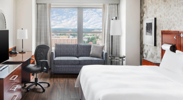 Двухместный номер Standard Lancaster Marriott at Penn Square