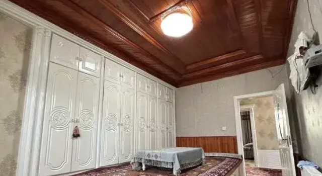 Yining Jingya Hefeng Homestay, Prenota Hotel Hotel a Xinjiang con parcheggio, Parcheggio