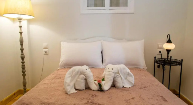 Anthi's House Center, Забронировать Отель Пломарион Лесбос, рядом с Музей узо