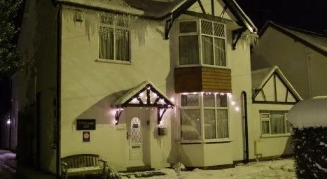 Eden End Guest House, Забронировать Гостевой дом Отели Уорикшир с парковкой, Парковка
