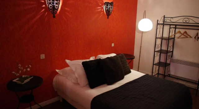 Номер Comfort HOTEL 3 étoiles NN "LOU CIGALOUN"