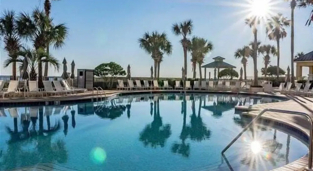 Номер Standard Beach Club Bristol 101 3 Bedroom Condo