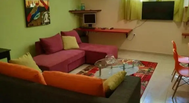 Modern Basement Apartment Gio Ii, Забронировать Апартаменты/квартира Отели Закинфа с бассейном, рядом с Площадь Демократии, Бассейн