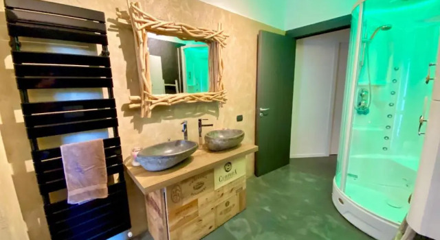 Апартаменты Deluxe Spa Tiny Love Apartment close to Milan-Como-Malpensa