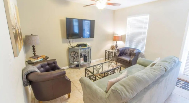 Avery's Ocean Breeze, 6 Bedrooms, Sleeps 12, Pet Friendly, Ocean View, Book Hotel Butler Beach Florida