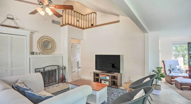Коттедж с 2 комнатами Lovely Cottage Near Downtown Stuart & Beaches