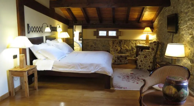 Kuko Hotel, Réserver Hôtel Zozaia 