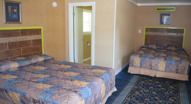Четырёхместный номер Standard Carleton Circle Motel Falmouth